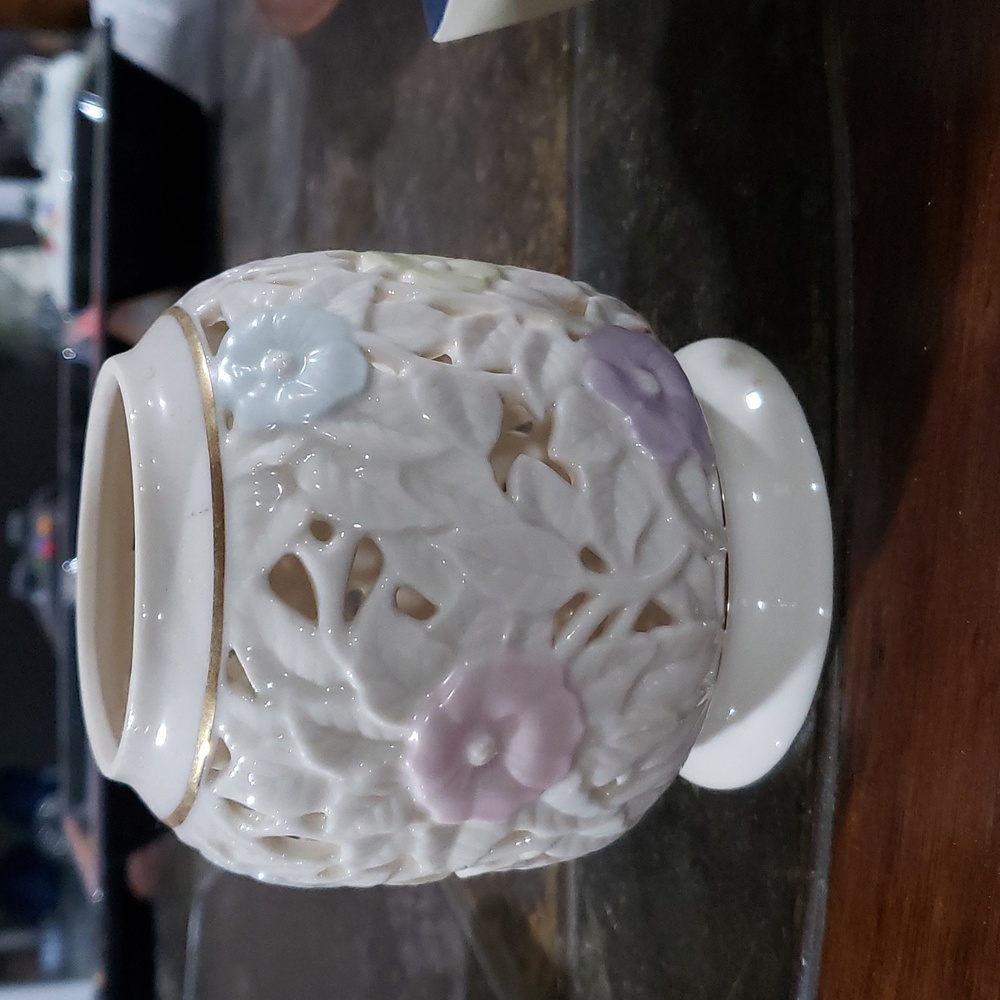 2X HOST PICK. Vintage.  1990s Spring Blossom Porcelain Tealight Holder
